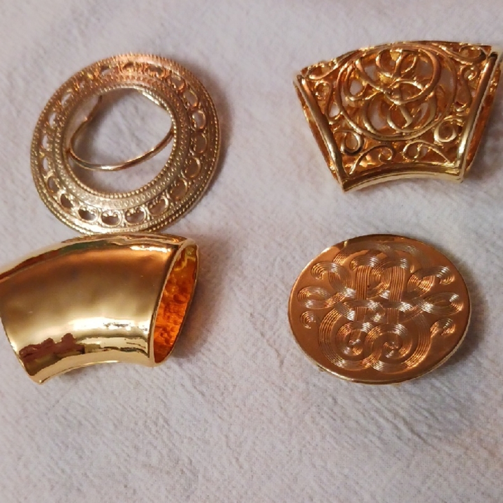 scarf clips